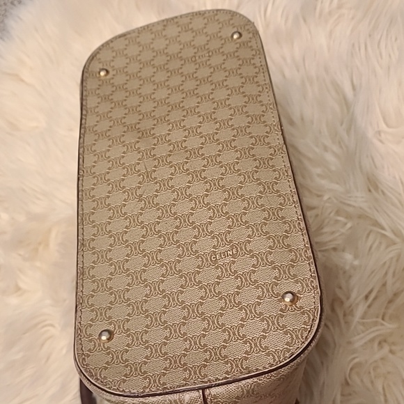 ❌️SOLD❌️Celine Purse - Picture 3 of 7